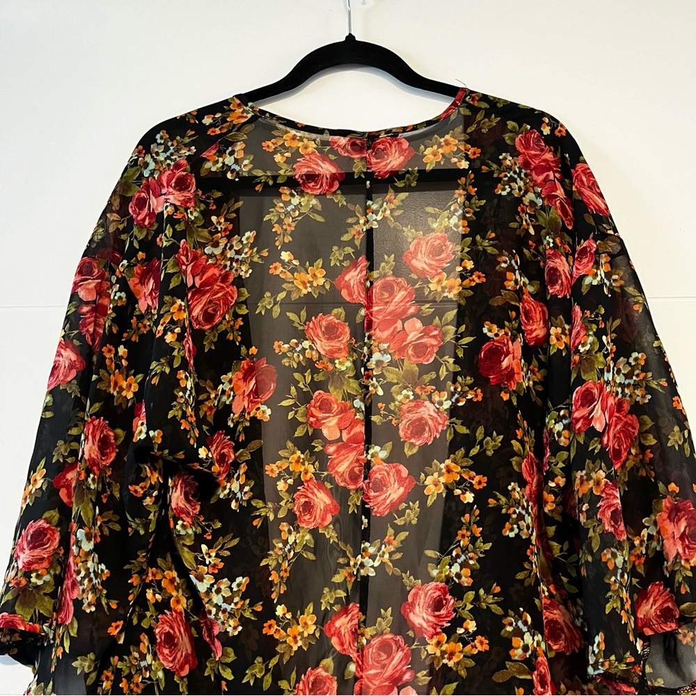 Iris | Rose Patterned Robe Cover Up - Picture 10 of 14